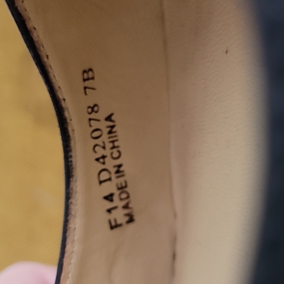 Cole Haan pumps - Picture 6 of 8